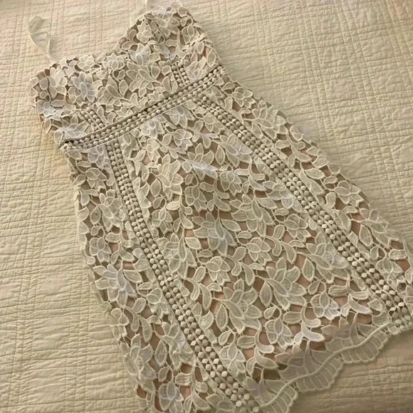 Lulus - Picture 2 of 5